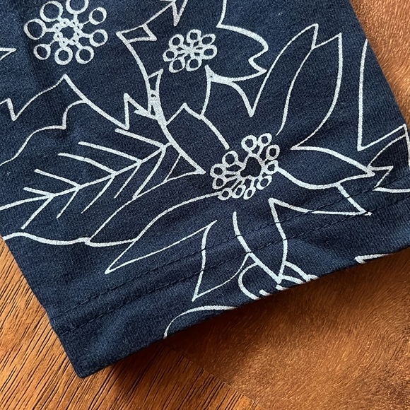 EUC navy and white Nike athletic leggings - Picture 2 of 13